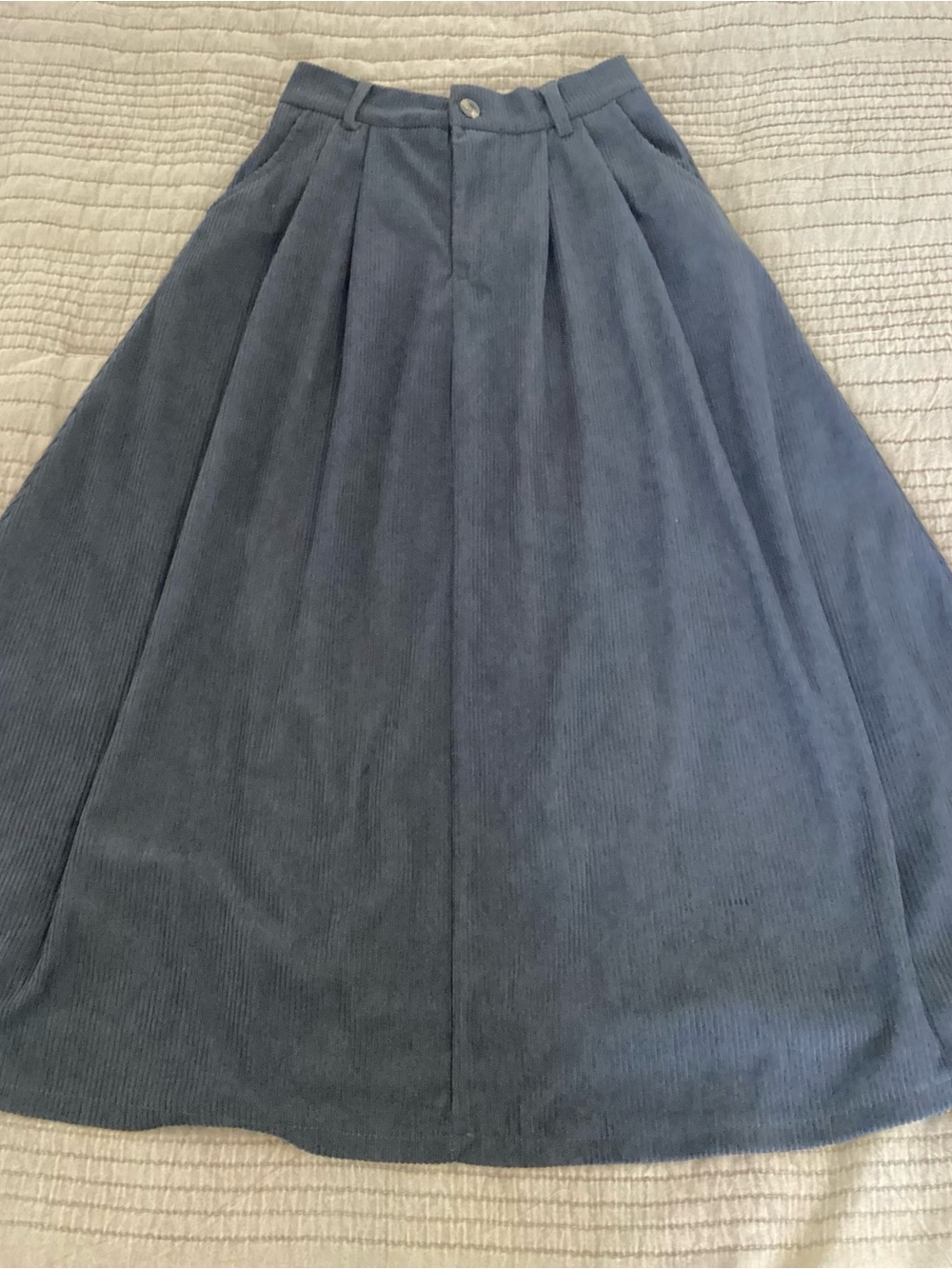 Pleated Maxi Corduroy Skirt in Black sz small